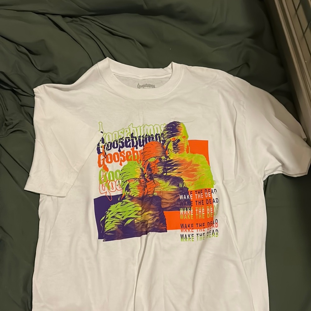 Goosebumps shirt large
